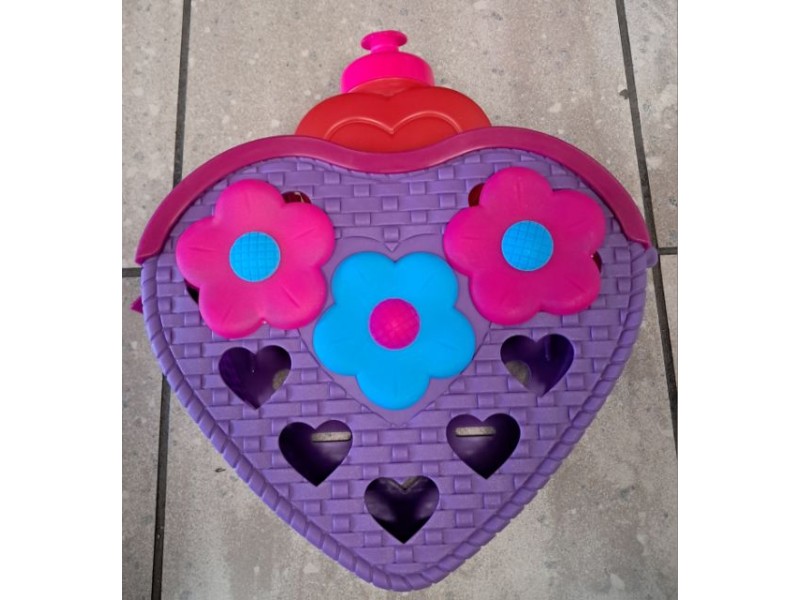 Καλάθι εμπρόσθιο καρδιά με παγούρι